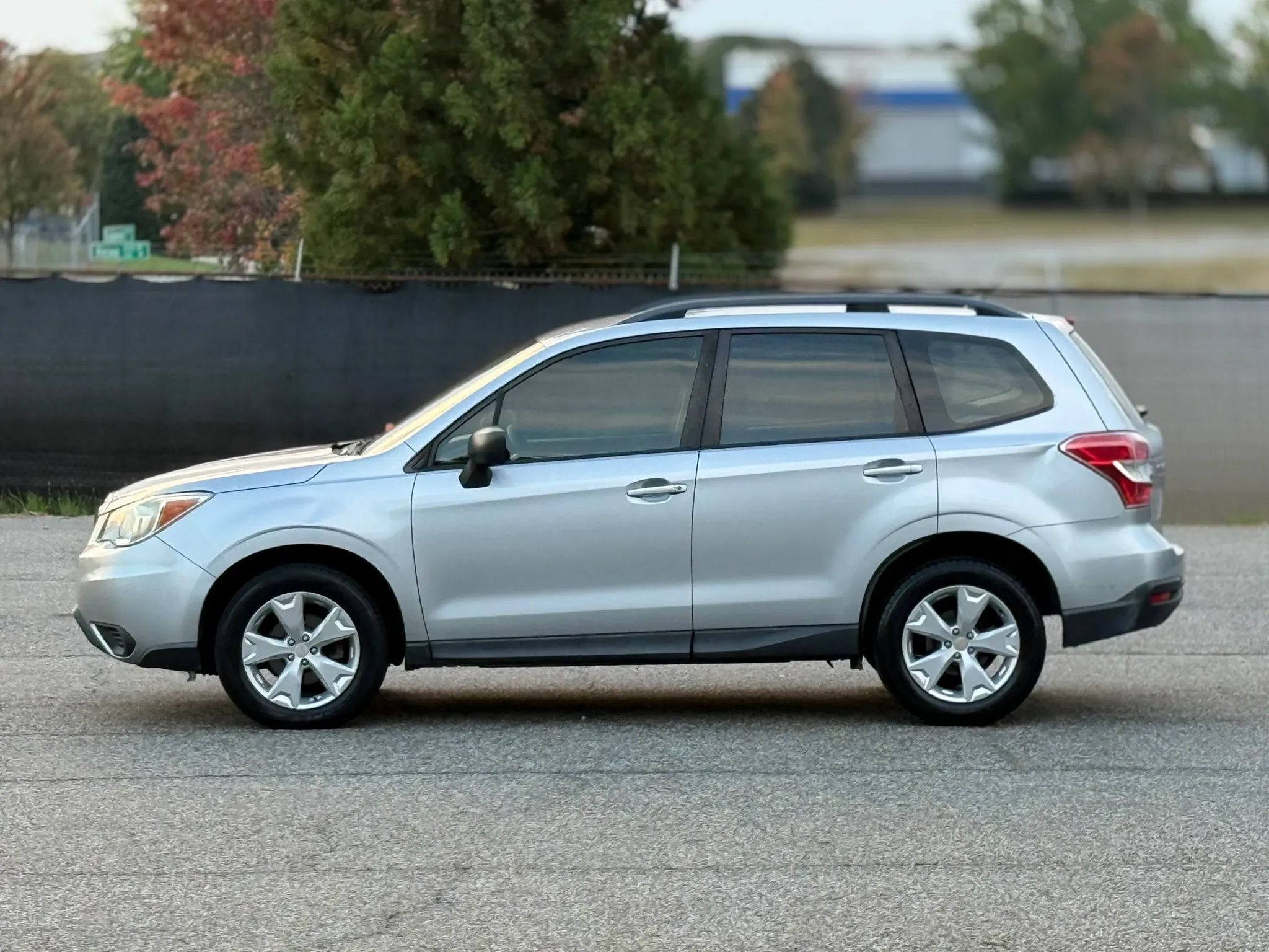 Used 2015 Subaru Forester 2.5i w/ Alloy Wheel Package AWD/4WD image 8