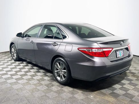 Used 2017 Toyota Camry SE FWD image 5