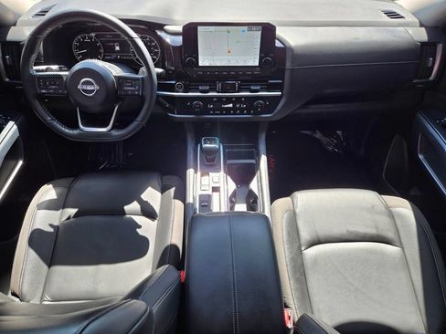 Used 2023 Nissan Pathfinder SL FWD image 14