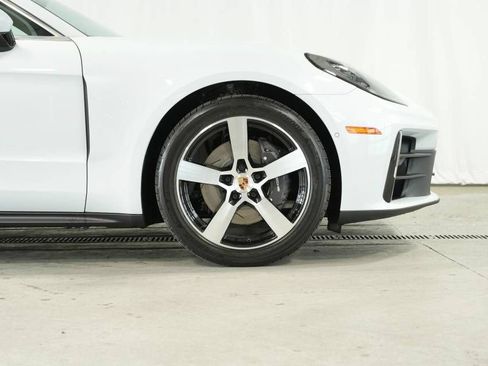 Used 2025 Porsche Panamera 4 AWD/4WD image 41