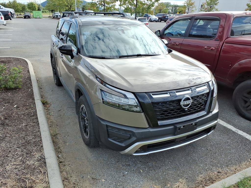 Used 2024 Nissan Pathfinder Rock Creek AWD/4WD image 3