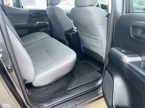 Used 2017 Toyota Tacoma SR5 w/ Tow Package image 22