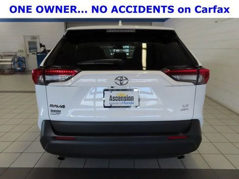Used 2023 Toyota RAV4 LE image 12