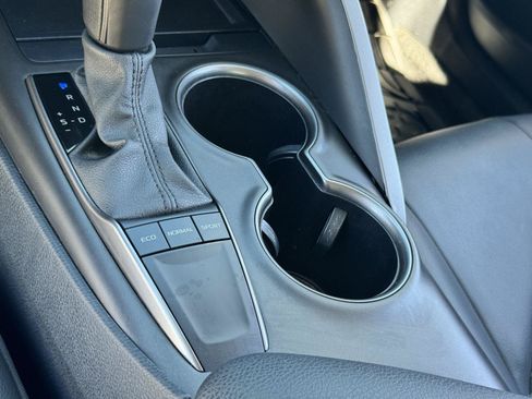 Used 2023 Toyota Camry SE w/ Protection Package (Q2) (TMS) FWD image 21