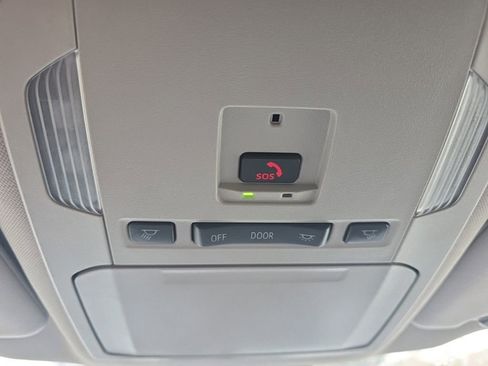 Used 2024 Toyota Highlander LE image 35