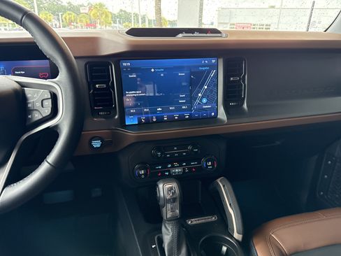 Used 2024 Ford Bronco Outer Banks AWD/4WD image 28