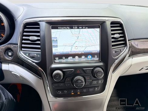 Used 2017 Jeep Grand Cherokee Summit AWD/4WD image 14
