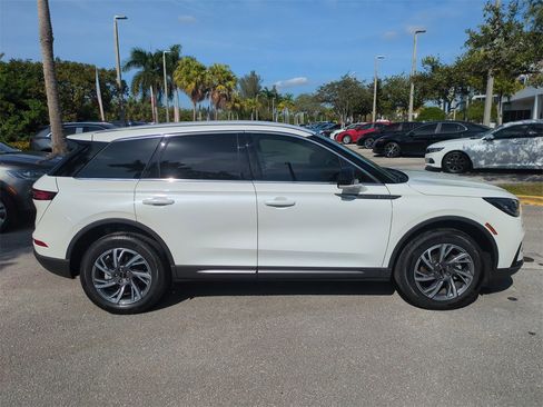 Used 2024 Lincoln Corsair FWD image 4