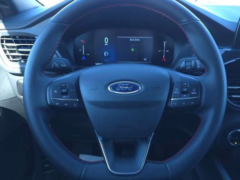 Used 2025 Ford Escape ST-Line image 26