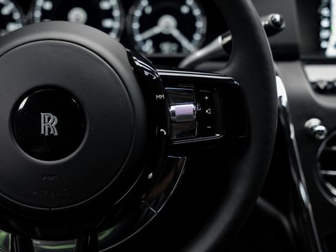 Used 2024 Rolls-Royce Cullinan w/ Cullinan Package AWD/4WD image 47