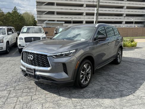 Certified 2025 INFINITI QX60 Luxe image 3