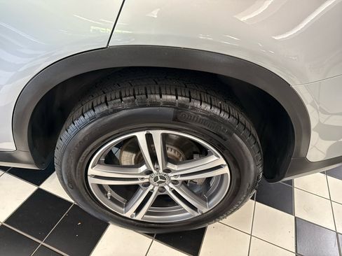 Used 2020 Mercedes-Benz GLC 300 4MATIC image 10