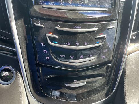 Used 2016 Cadillac Escalade Platinum AWD/4WD image 24