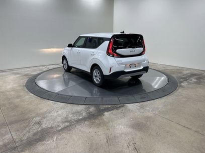 New 2025 Kia Soul LX
