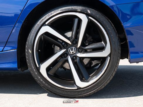 Used 2018 Honda Accord Sport image 12