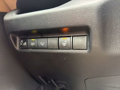 Used 2021 Toyota RAV4 XLE w/ XLE Grade Weather Package image 25