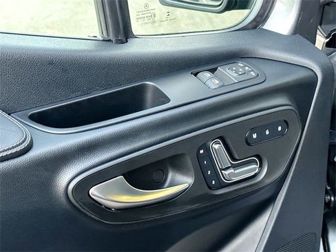 Used 2025 Mercedes-Benz Sprinter 2500 image 17