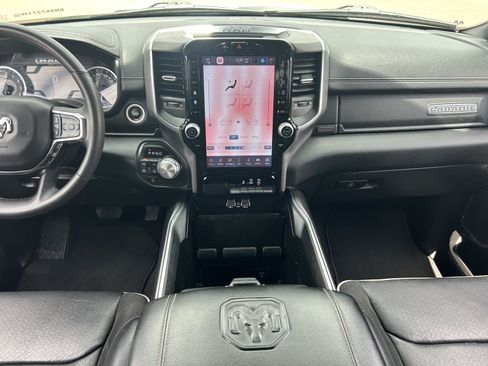 Used 2025 RAM 1500 Laramie AWD/4WD image 15