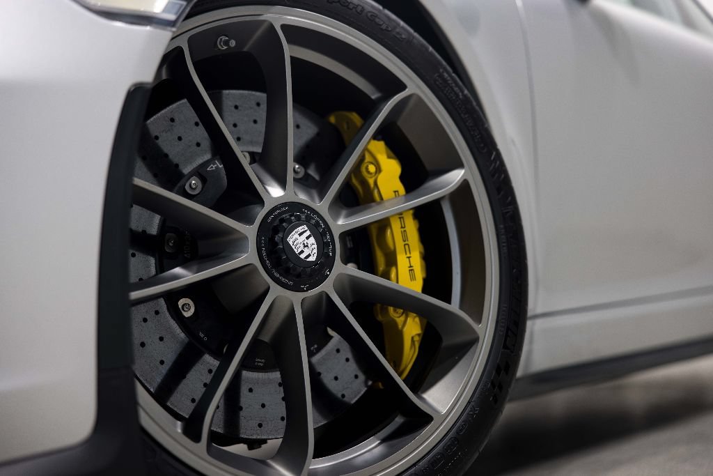 Used 2018 Porsche 911 GT3 RWD image 34