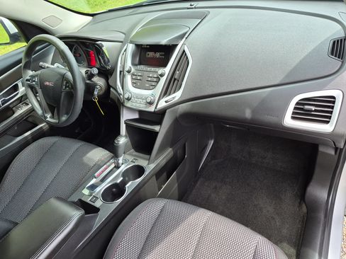 Used 2017 GMC Terrain SLE w/ LPO, Protection Package FWD image 10