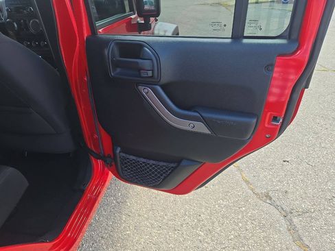 Used 2014 Jeep Wrangler Unlimited Sport w/ Quick Order Package 24S AWD/4WD image 34