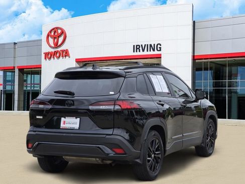 Used 2024 Toyota Corolla Cross AWD Hybrid image 4