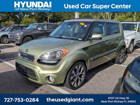 Used 2012 Kia Soul ! w/ Premium Pkg FWD image 1