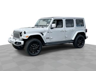 Used 2023 Jeep Wrangler Altitude video 1