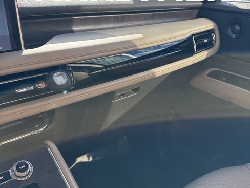 Used 2023 Lincoln Aviator Reserve w/ Equipment Group 201A image 38