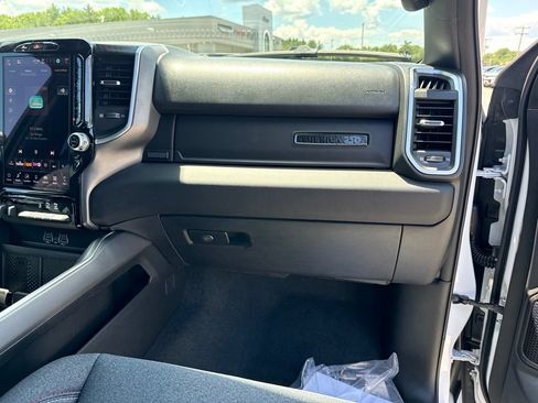 New 2026 RAM 1500 4x4 Crew Cab image 31