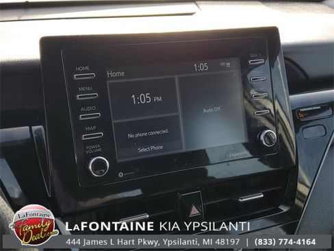 Used 2021 Toyota Camry LE image 19