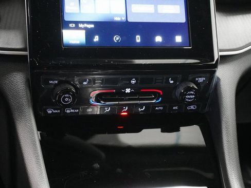 New 2025 Jeep Grand Cherokee L Altitude AWD/4WD image 24