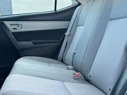 Used 2014 Toyota Corolla LE image 12