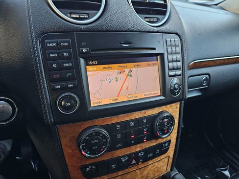 Used 2009 Mercedes-Benz GL 450 4MATIC image 31