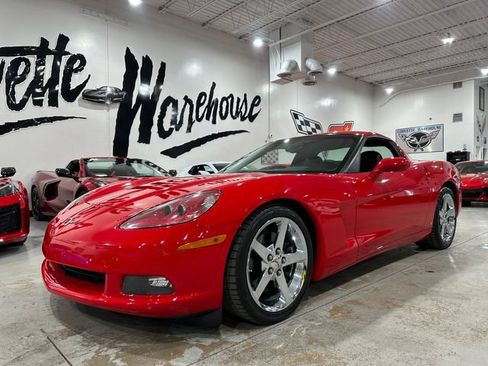 Used 2007 Chevrolet Corvette Coupe w/ Preferred Equipment Group RWD image 16