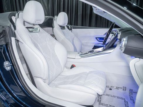 New 2026 Mercedes-Benz Maybach SL 680 image 13
