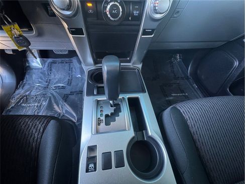 Used 2013 Toyota 4Runner SR5 image 12