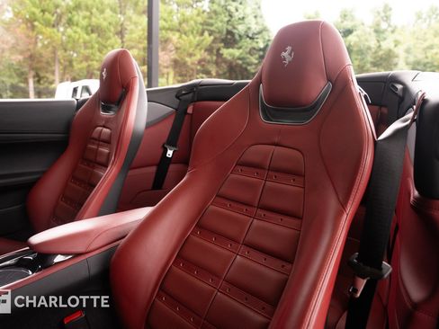 Used 2022 Ferrari Portofino M image 22