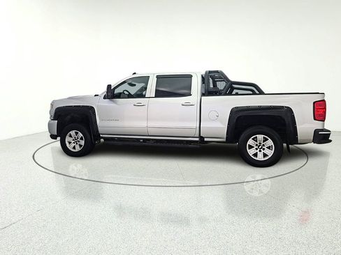 Used 2018 Chevrolet Silverado 1500 LT w/ True North Edition AWD/4WD image 7