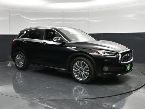 Used 2023 INFINITI QX50 Luxe FWD image 3