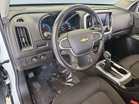 Used 2022 Chevrolet Colorado LT w/ LT Convenience Package AWD/4WD image 13