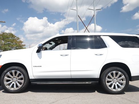 Used 2021 Chevrolet Tahoe Premier RWD image 2