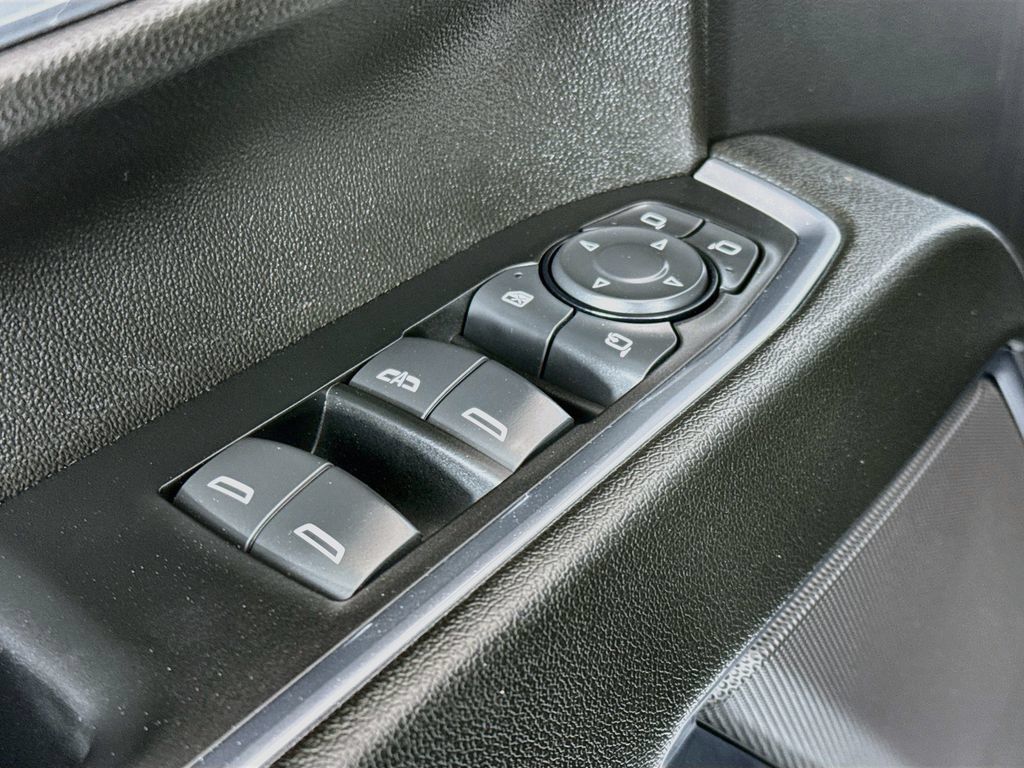 Used 2024 GMC Sierra 3500 SLE w/ SLE Convenience Package AWD/4WD image 18