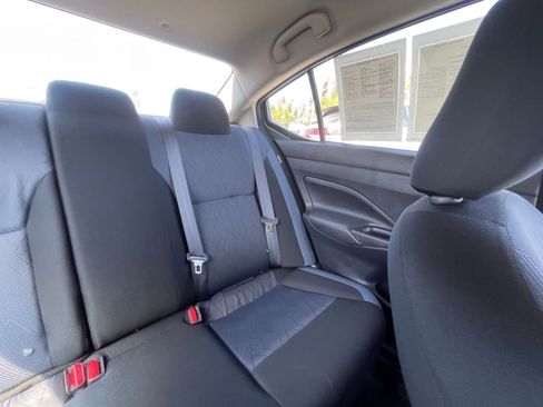 Used 2025 Nissan Versa SV image 37