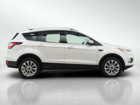 Used 2017 Ford Escape Titanium AWD/4WD image 6