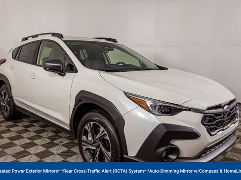 Used 2025 Subaru Crosstrek 2.0i Premium image 13