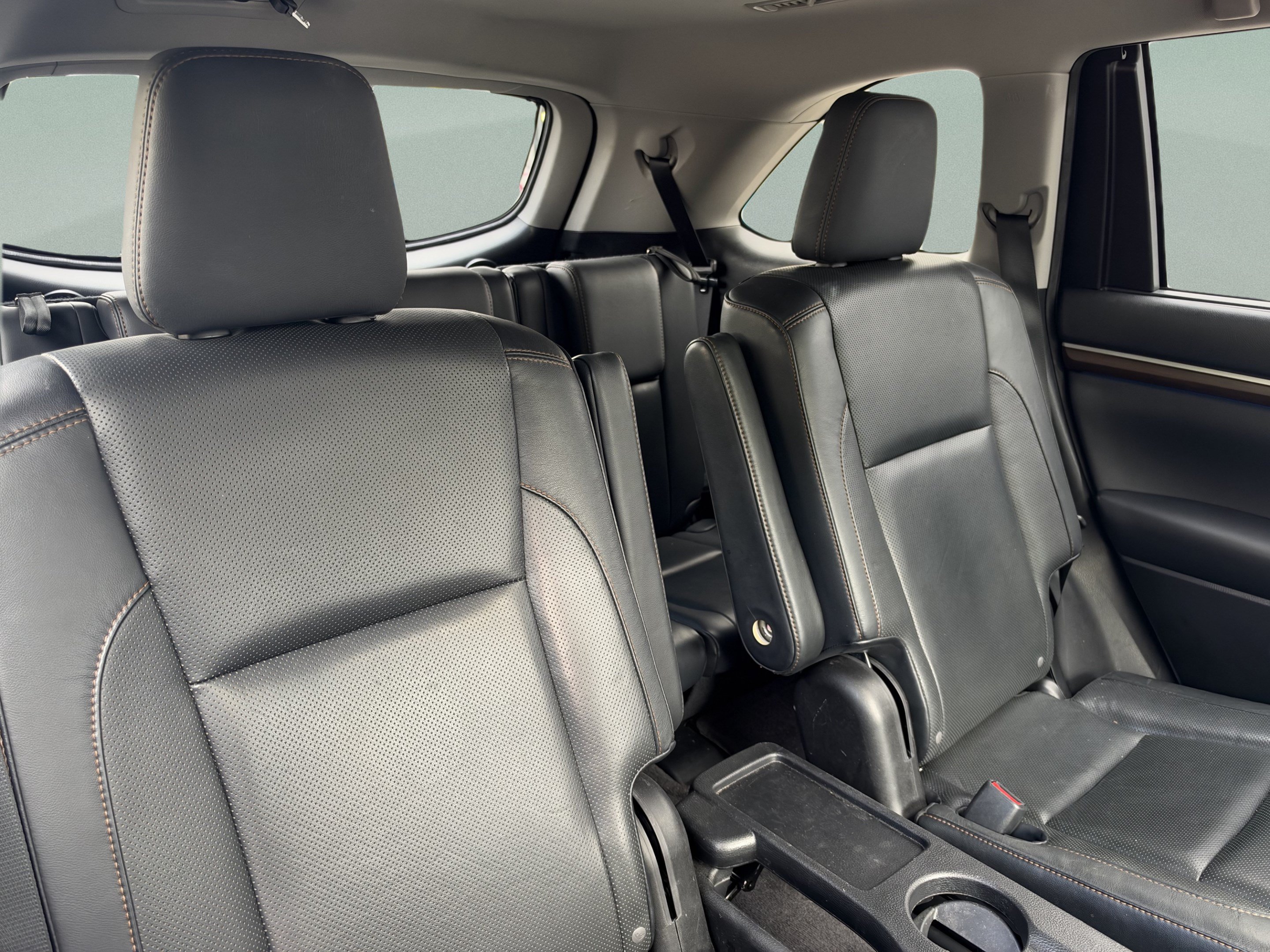 Used 2015 Toyota Highlander Limited w/ Driver Technology Package AWD/4WD image 22