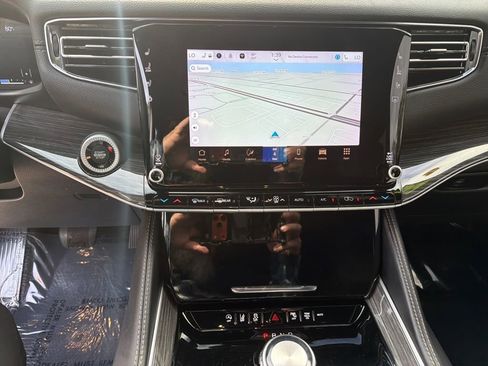 Used 2022 Jeep Wagoneer Series II image 24