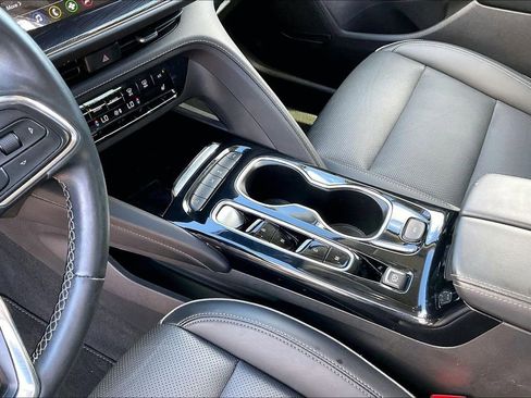 Used 2023 Buick Envision Essence image 15