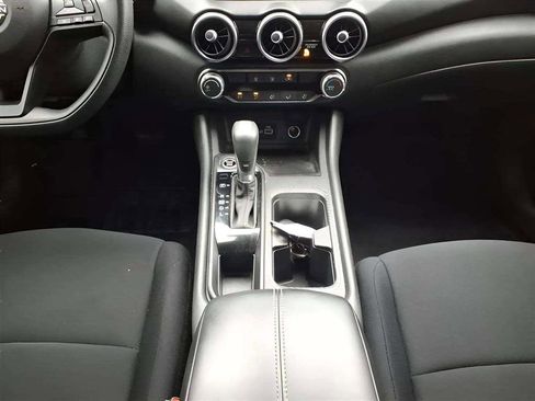 Used 2024 Nissan Sentra S image 11